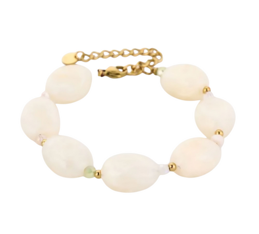 Armband mit beigen Steinen – Zeitlos & Natürlich