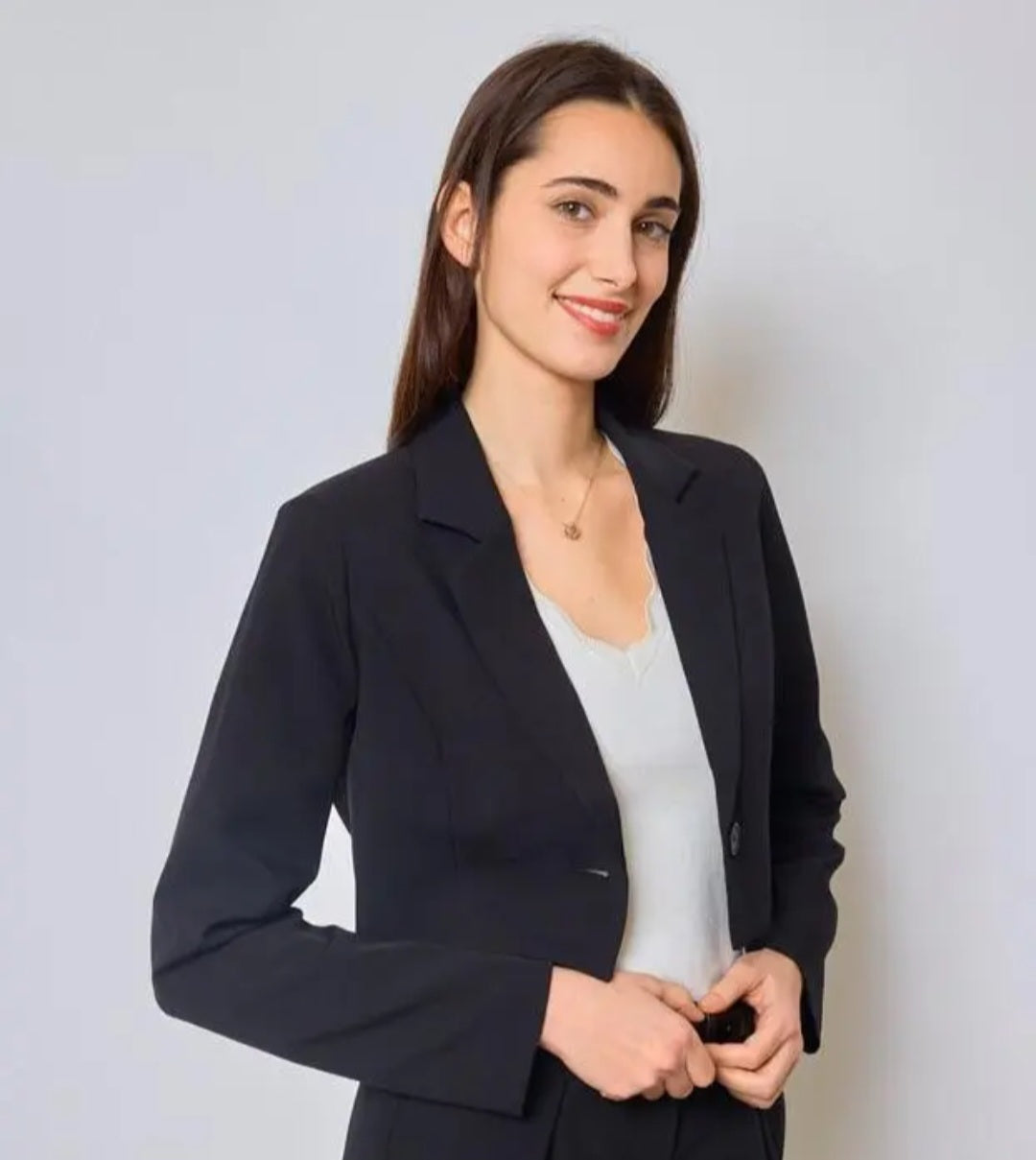 Dames Blazer – Kort Model – Zwart | Elegant & Modern