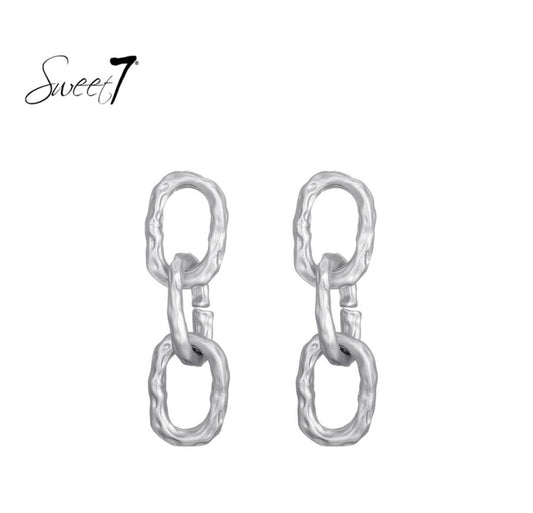 Sweet7 Zilverkleurige Statement Oorbellen – Textured Chain Design