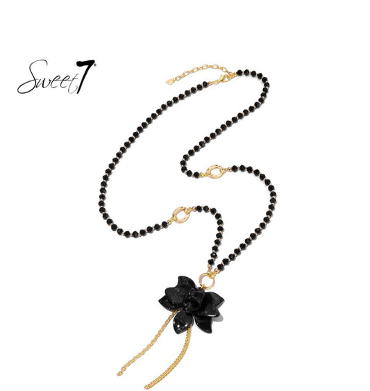 Elegant Noir – Statementketting met Bloemhanger