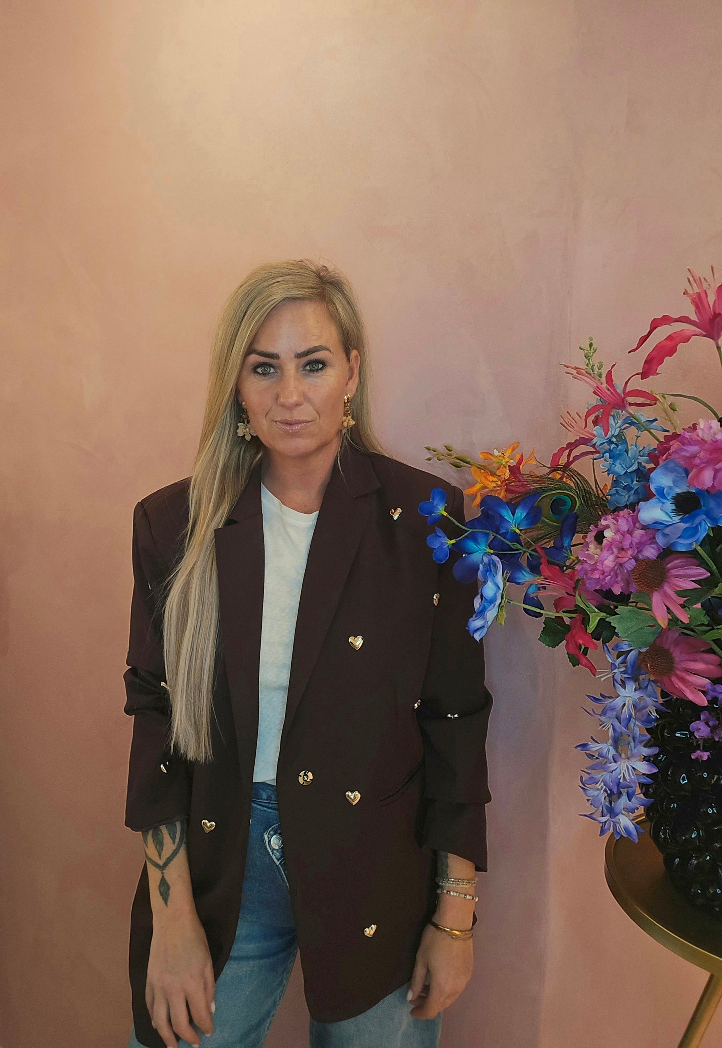 Statement Blazer met Zilveren Hartjes – Stoer & Stijlvol in Eén