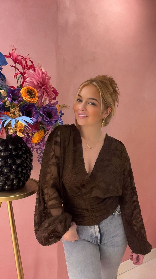 Elegant Lace – Bruine Transparante Wrap Top