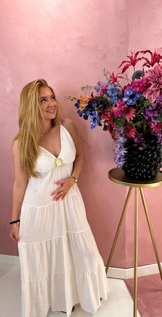 Witte Maxi-jurk – Luchtige Zomerjurk met Goudkleurige Broche