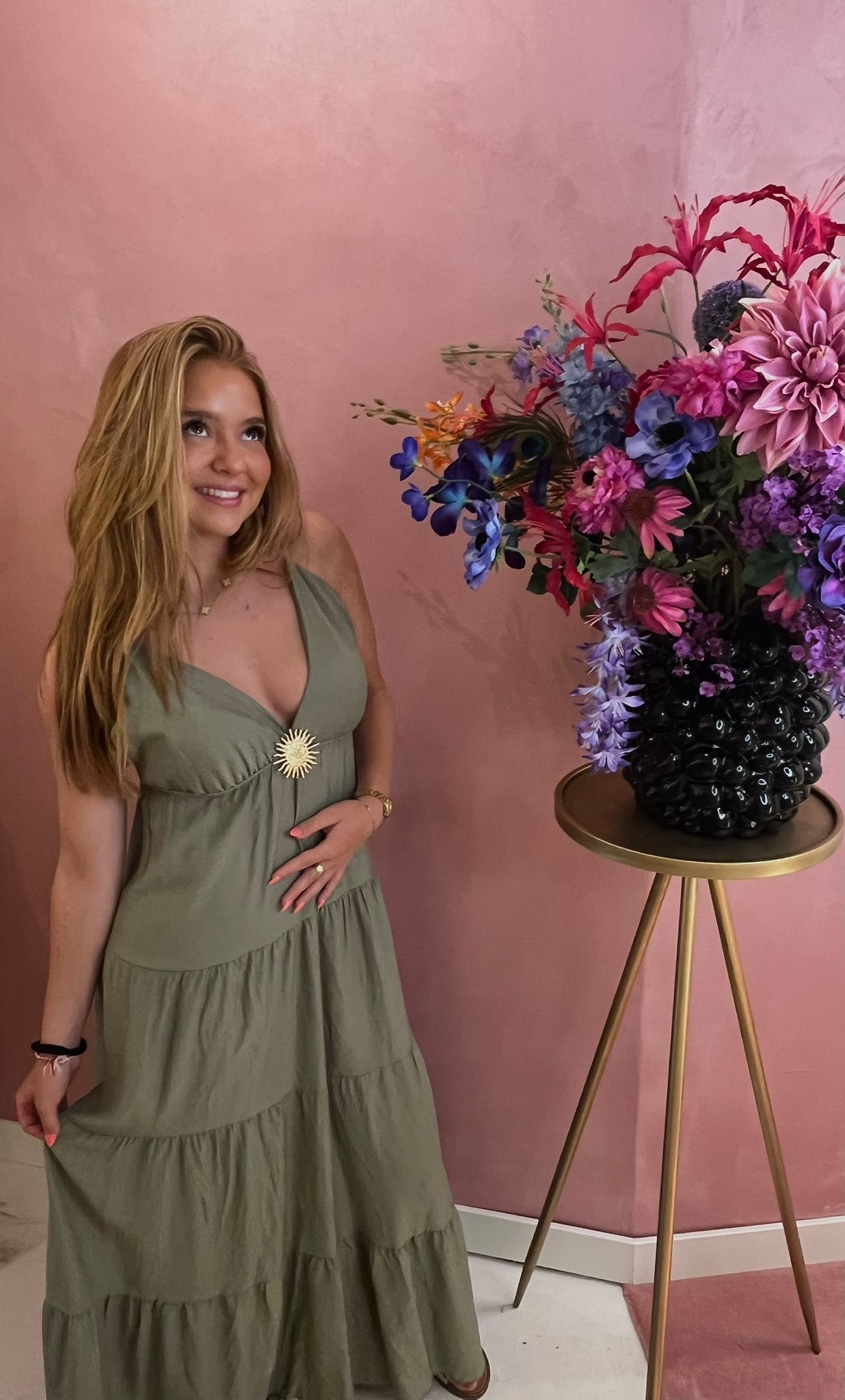 Groene Maxi-jurk – Vrouwelijk & Lichtgewicht met Gouden Detail