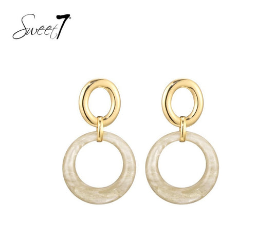 Minimal Chic – Statement Oorbellen in Goud & Parelmoer