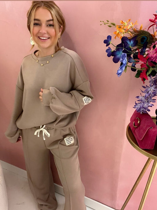 Taupe Lounge Set – Comfort & Style in één