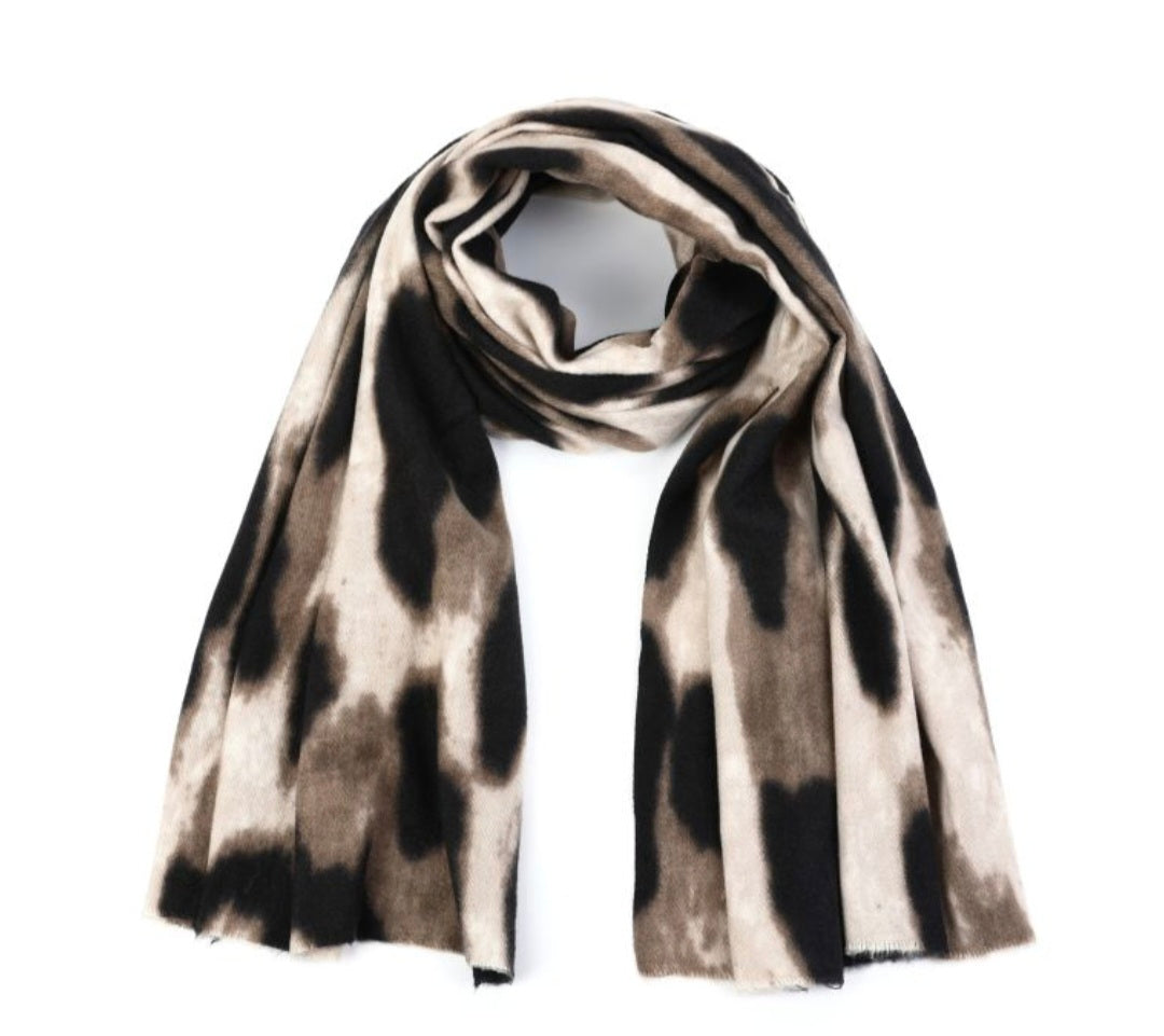 Statement Sjaal – Wild Elegance
