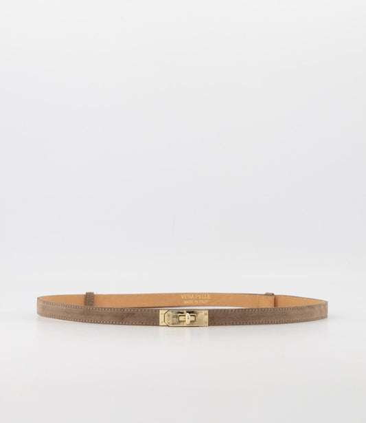 Suède riem met goudkleurige sluiting – elegant & tijdloos