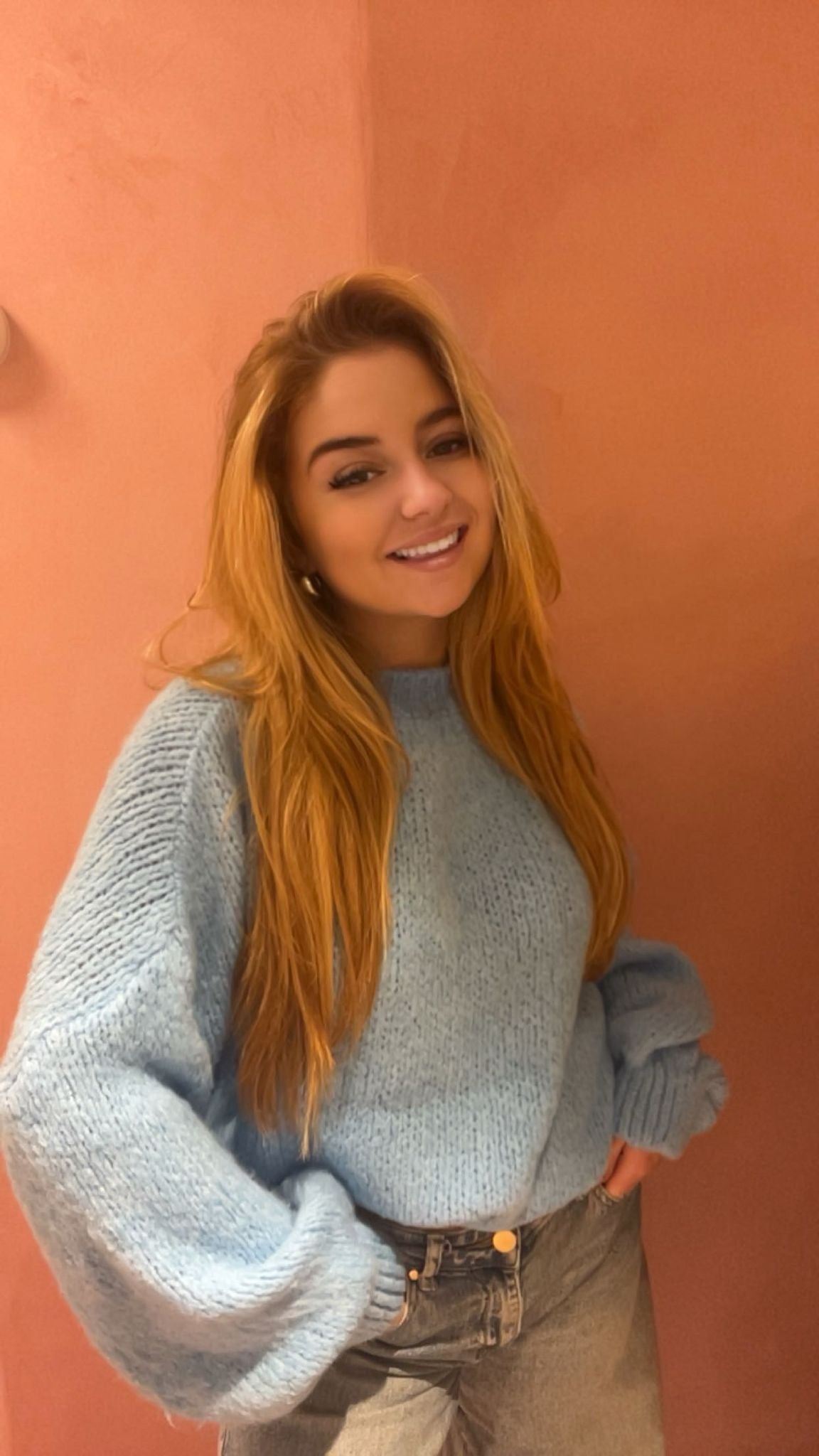 achte gebreide trui met ballonmouwen