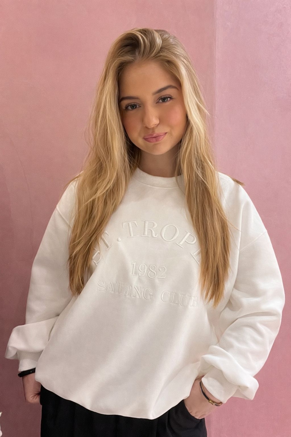 Sweater met reliëftekst – wit