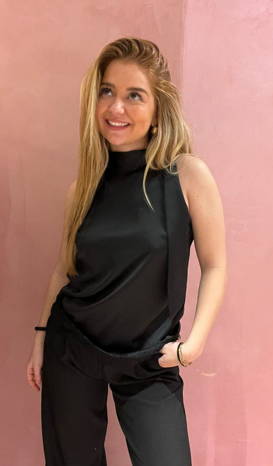 Elegante haltertop met luxe uitstraling