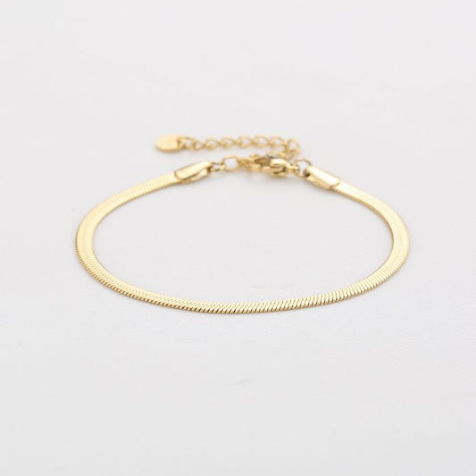Tijdloze gouden armband – elegant minimalisme in een moderne vorm